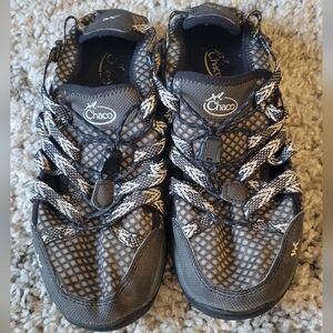 Chaco Outcross Evo Shoes Size 8
